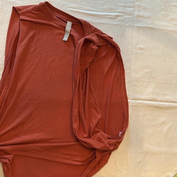 Athleta Terracotta Open Sides Tank Top Size M - Picture 5 of 7